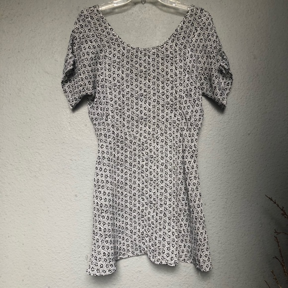 JUDY’S Skirt & Top, Crinkle Black Skirt, Tunic Top - Picture 4 of 7